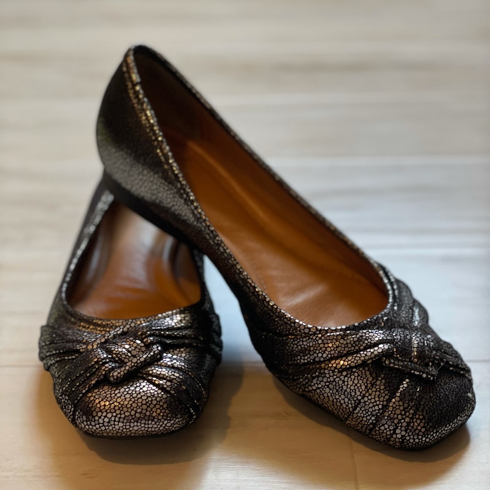 Silver Nurture flats Size 8